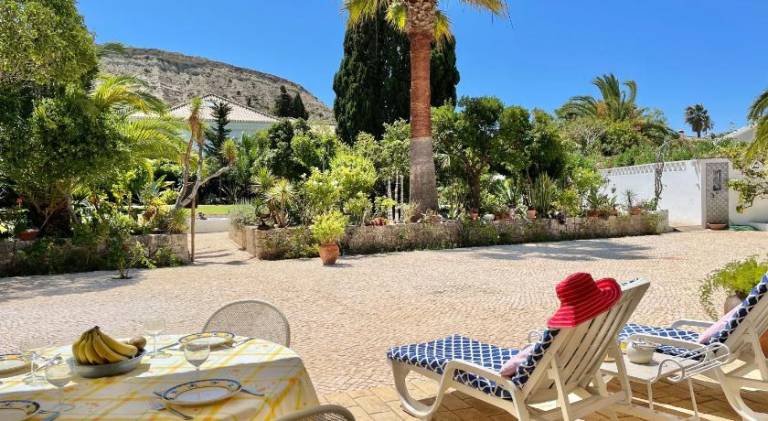 Charming Villa with Heated Pool near Sandy Beach, Hiking, Golf and Wineries — photo 4