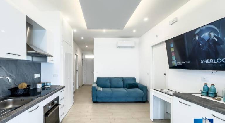 Apartment with terrace — photo 3