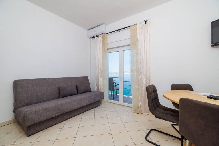 Nice holiday apartment with patio & barbeque | Sea view | Dogs allowed — photo 3