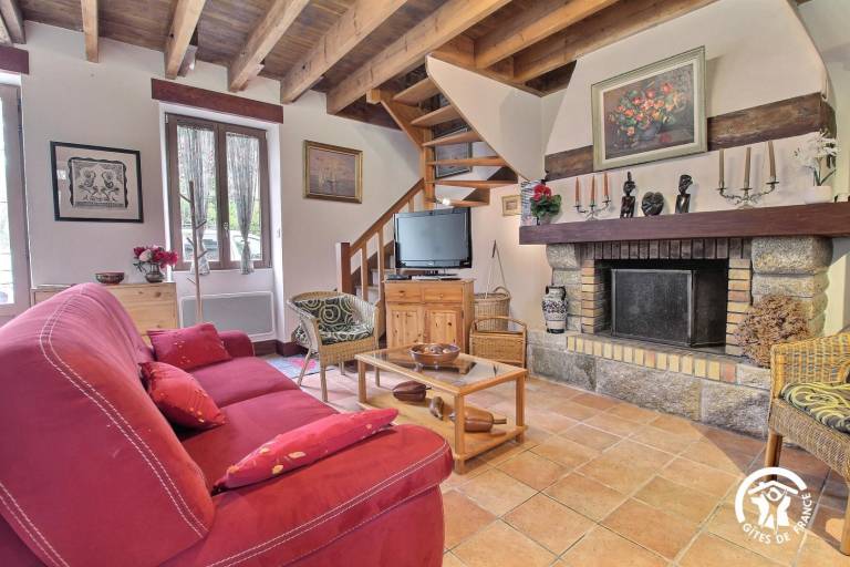 Gite with garden & patio — photo 4