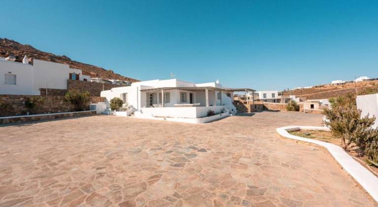 Traditional Cycladic Houses in Elia Beach Mykonos — photo 5