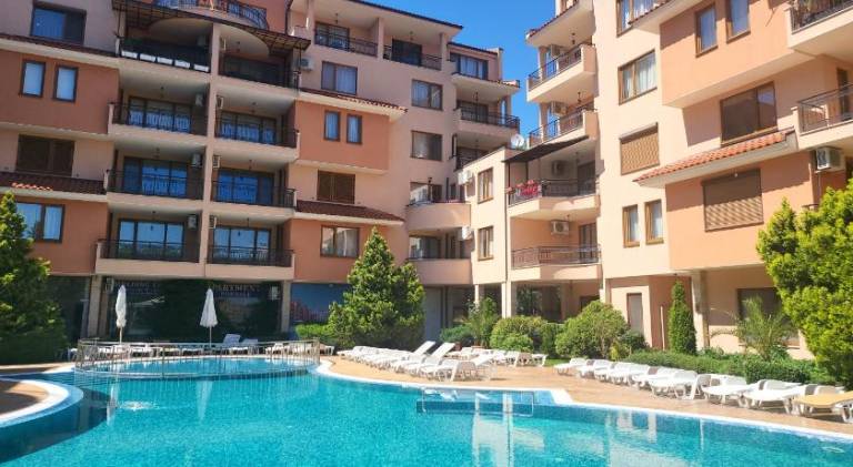 Charming rental apartment with jacuzzi & pool | Close to the beach | Dogs allowed — photo 3