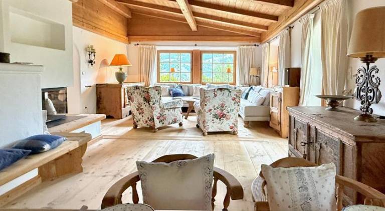 Spacious vacation home with pool, sauna & yard | Pet-friendly — photo 3