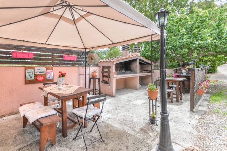House with barbecue, terrace & garden | Garden view — photo 2