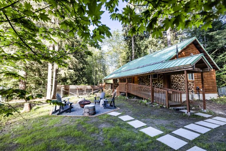 Cabin  Ashford