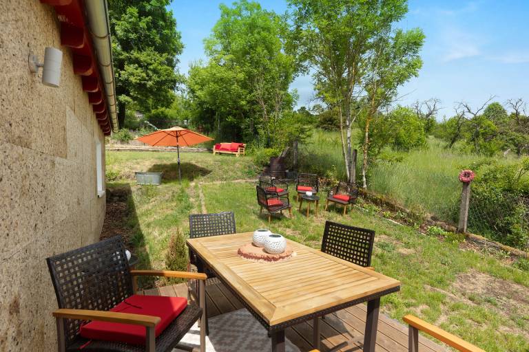 Country House 'Vogelsberger Bett Unser Korkhaus' with Mountain View, Private Terrace and Wi-Fi — photo 3