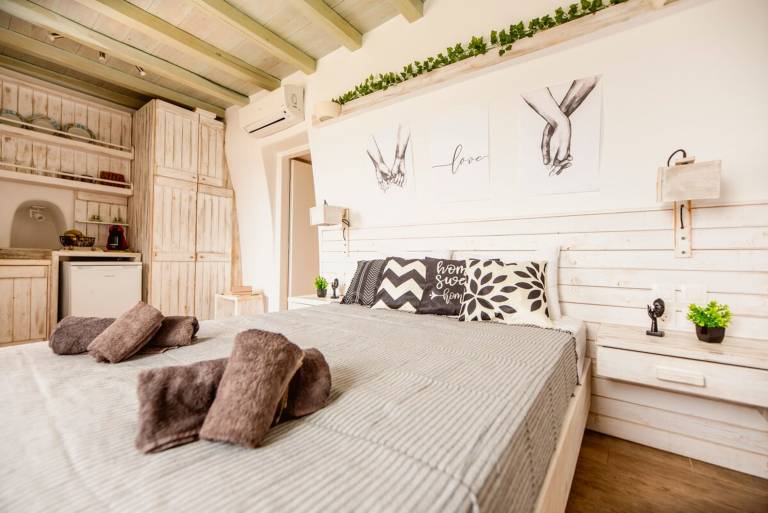 Family-friendly charming studio with yard | Next to the beach | Pets allowed — photo 5