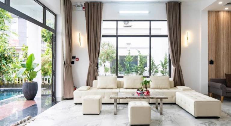 Villa with garden, jacuzzi & private pool | Good for workation | Pet-friendly — photo 3