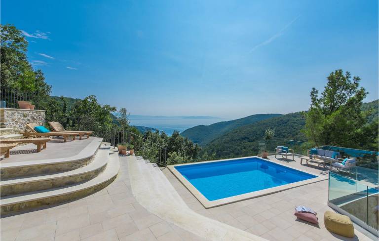 House  Rabac