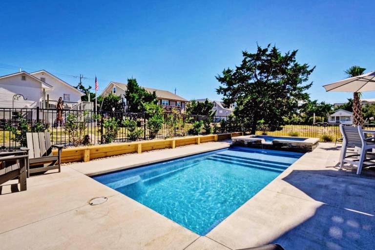 Family-oriented house with private pool, grill & jacuzzi | Sea view | Close to the beach | Pets allowed — photo 4