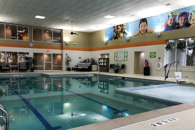 Holiday Inn & Suites Chicago Carol Stream Wheaton by IHG