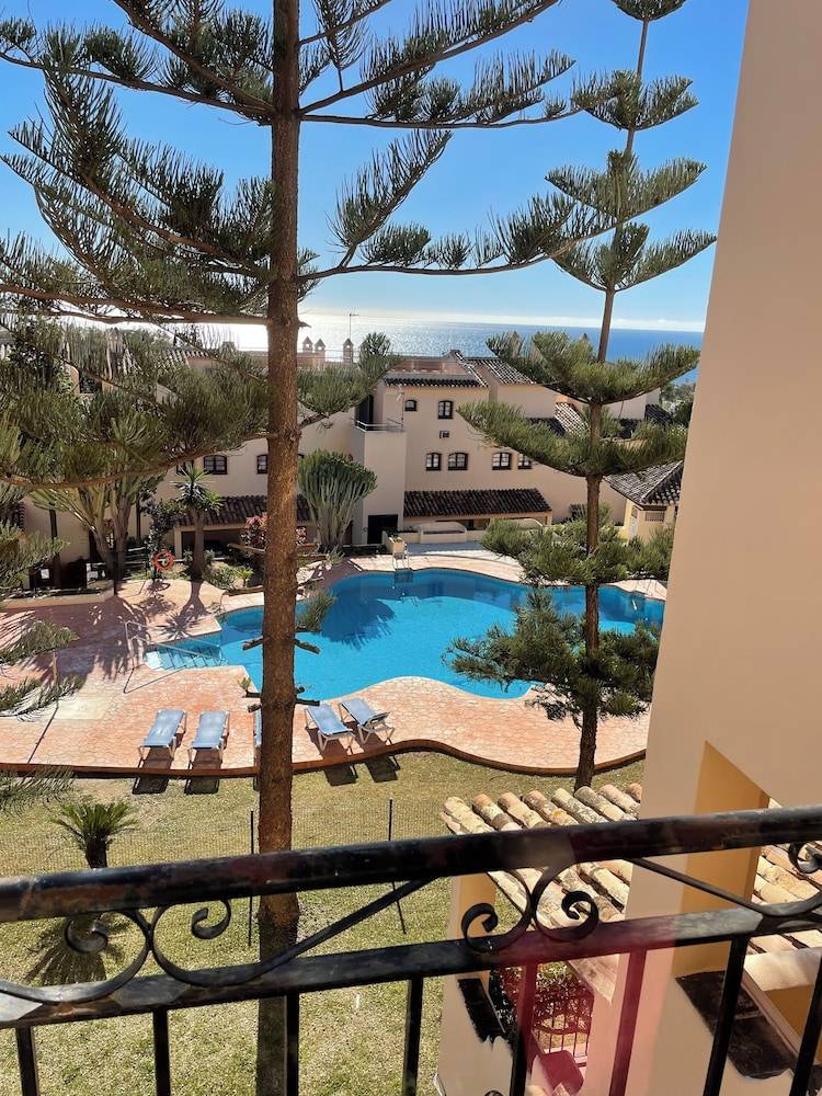 Aparthotel Elviria