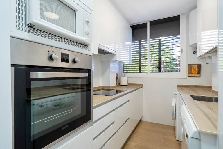 Fully equipped rental apartment with pool, terrace & garden | Garden view | Beach nearby | Dogs allowed — photo 5