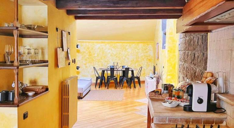 Apartment with jacuzzi — photo 4