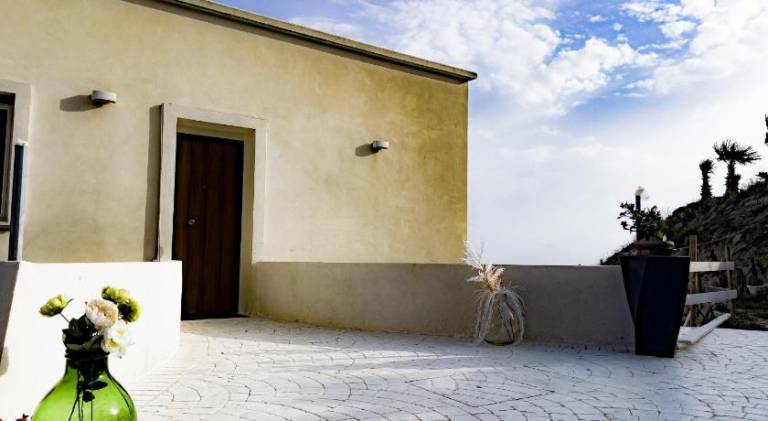 Apartment with terrace & garden | Good for workation — photo 5