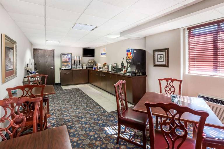Days Inn by Wyndham Grand Island I-80 — photo 4