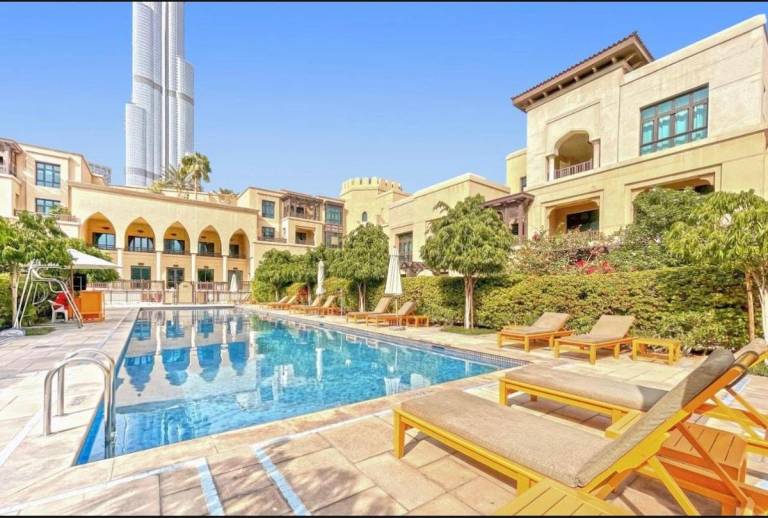 House with jacuzzi, sauna & terrace | Near Burj Khalifa | Water view | Perfect for remote work — photo 3
