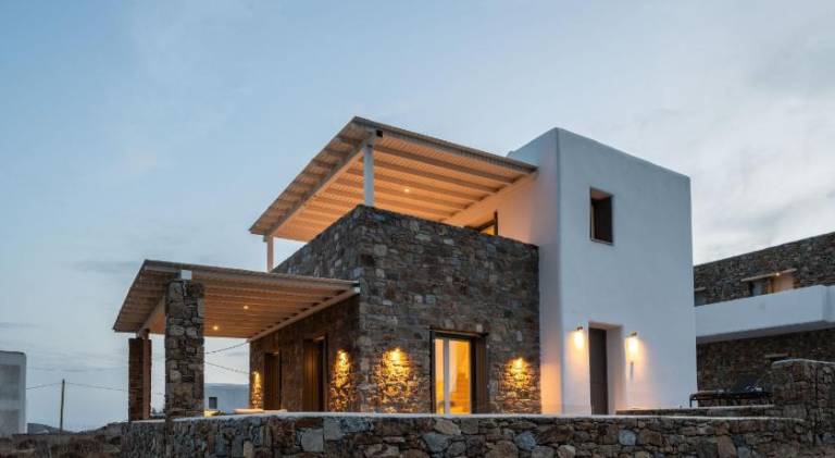Villa with patio, garden & private pool — photo 4