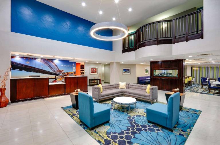 La Quinta Inn & Suites by Wyndham Horn Lake / Southaven Area — photo 3