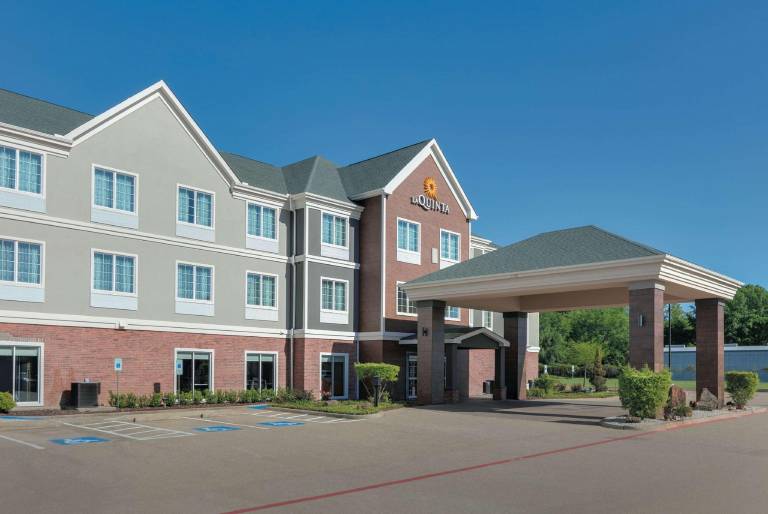 La Quinta Inn & Suites by Wyndham Tyler South in Tyler, TX