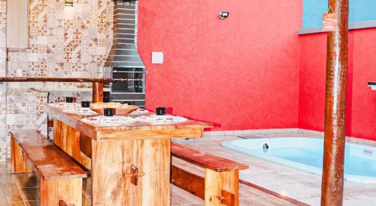 House with garden, pool & grill in Porto Seguro
