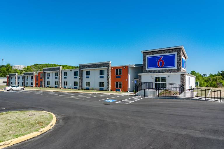 Motel 6 White, GA - Cartersville in Cartersville, GA