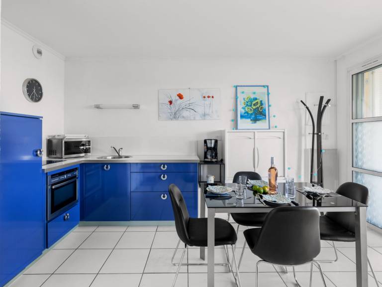 Holiday apartment with pool, terrace & yard | Sea view — photo 4