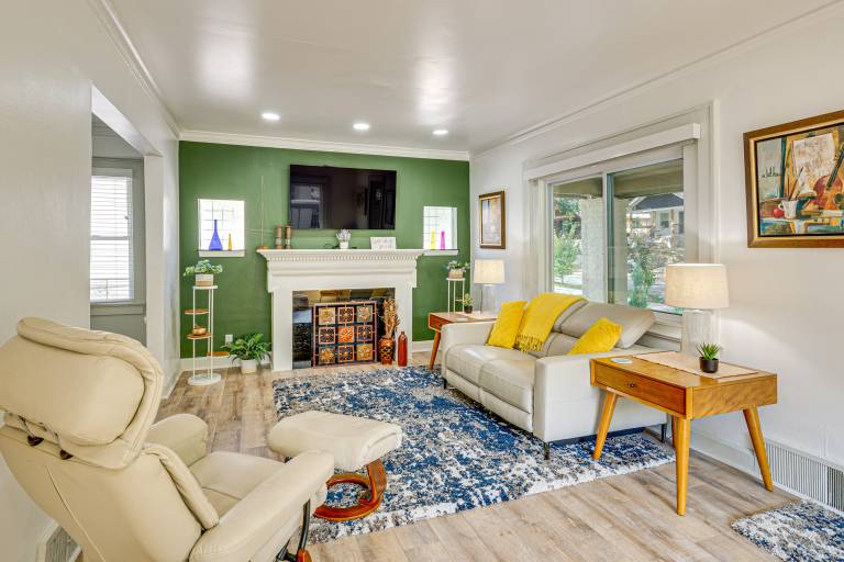 Private Porch! Charming Stay 6 Mi to Arrowhead — photo 4