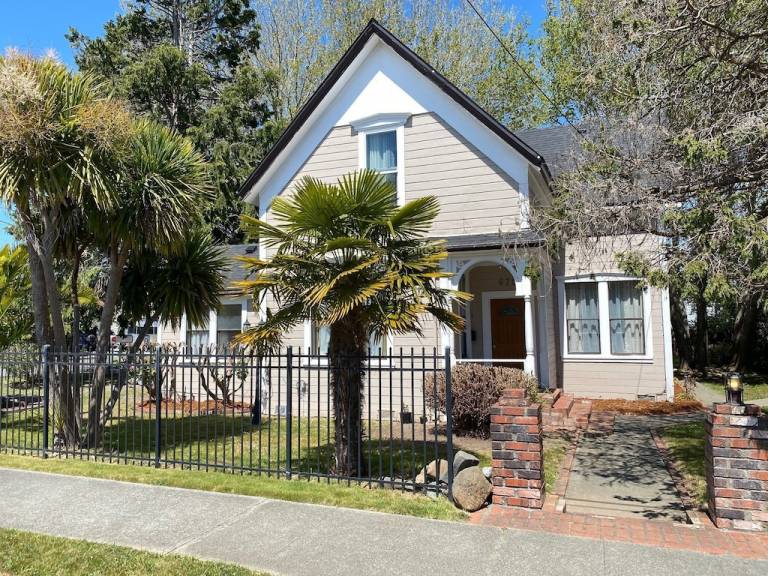 House Crescent City