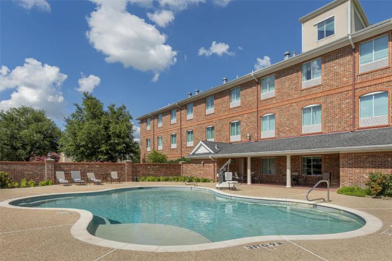 Best Western Plus Waxahachie Inn & Suites — photo 3