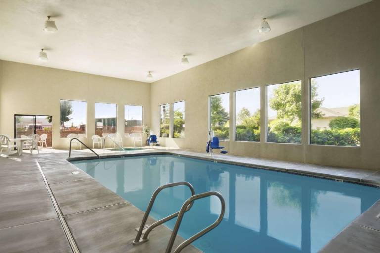 Super 8 By Wyndham Kennewick — photo 3