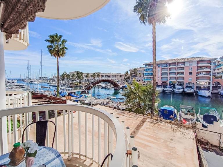Ferienwohnung in Port Fréjus f&uuml;r max. 3 Personen