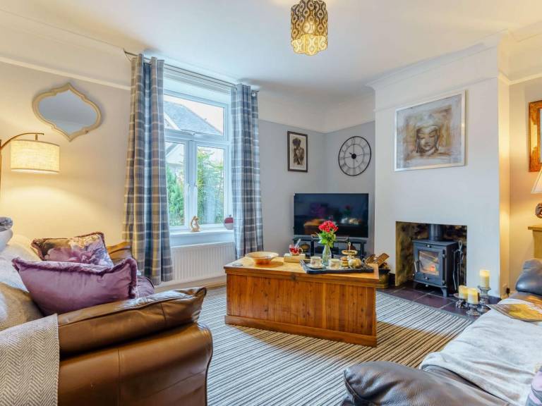 Cottage with yard in Shanklin