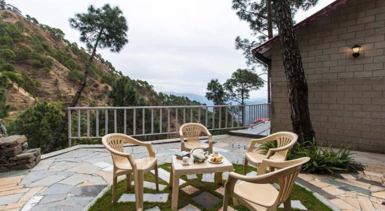 Ample villa with barbeque & garden | Dogs allowed — photo 3