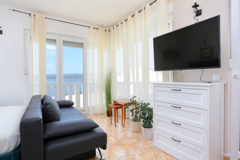 One bedroom apartment with terrace and sea view Lokva Rogoznica, Omiš (A-13226-a) — photo 5