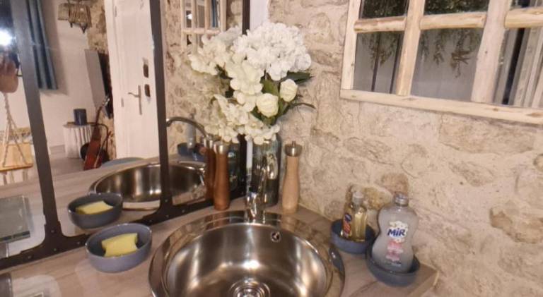 Vacation home with hot tub — photo 4