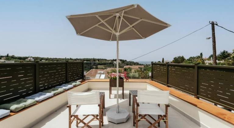 Villa with garden, patio & private pool — photo 5