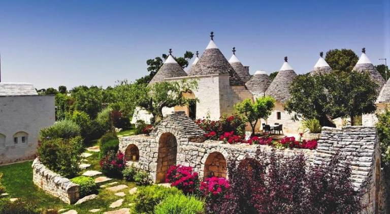 Wonderful vacation home with grill, pool & yard | Pets allowed in Locorotondo
