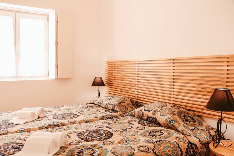 Holiday apartment with terrace & yard | Near São Jorge Castle | Pets allowed — photo 4