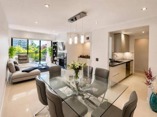 102 m&sup2; Apartment mit Hotelservice