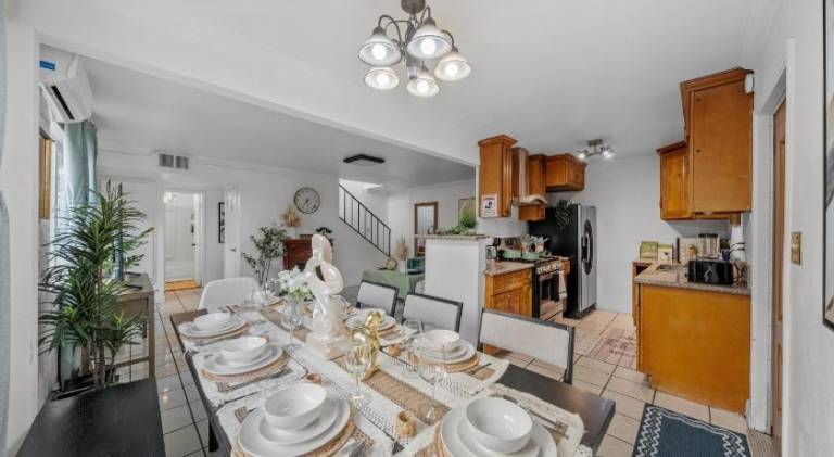 Entire Private Home with 4 Bedrooms 2 Bathrooms, Garage & Gated Yard, Near San Diego Gaslamp, Beach, — photo 3
