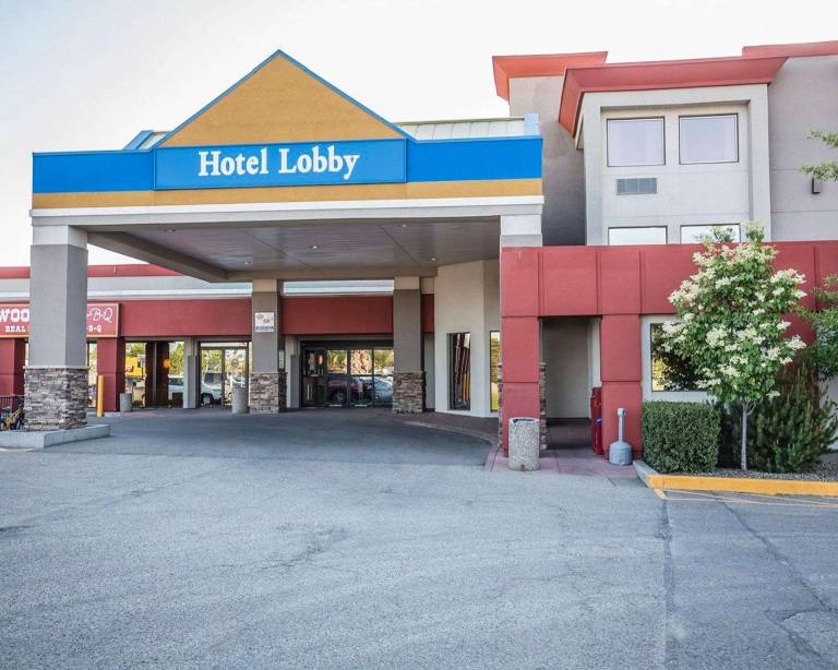 Quality Inn & Conference Centre in Red Deer, AB