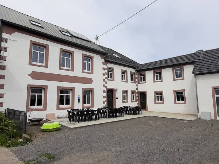 Fully equipped vacation home with patio | Pets are welcome in Bitburg