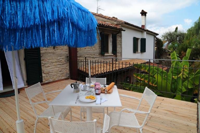 Vacation Home "Re Piano Le Colline" with Shared Pool, Private Terrace & Wi-Fi — photo 4
