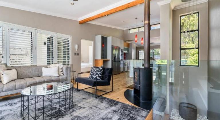 Beautiful villa with pool | Near Sea Point | Dogs allowed — photo 3