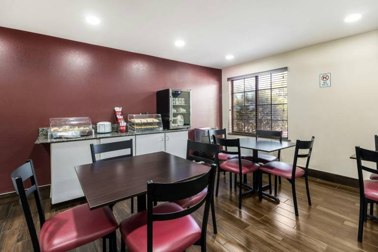 Red Roof Inn Murfreesboro — photo 5