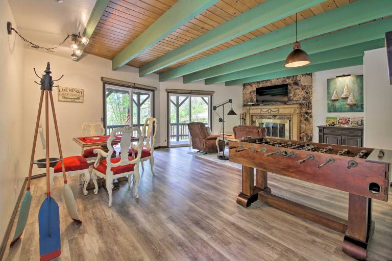 Bikes + Game Room: Lovely Lake Arrowhead Home! — photo 3