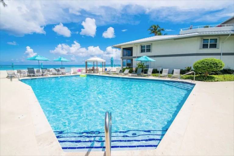 Apartment  Seven Mile Beach
