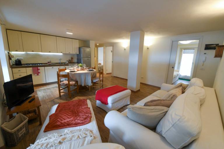 Holiday apartment with patio | Mountain view — photo 4
