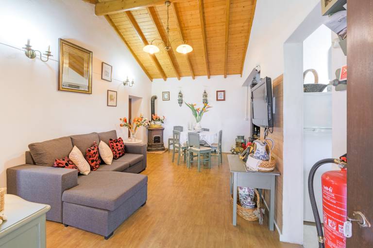 Cottage 'Monte Da Bárbara' with Private Terrace, Private Garden and Wi-Fi — photo 3